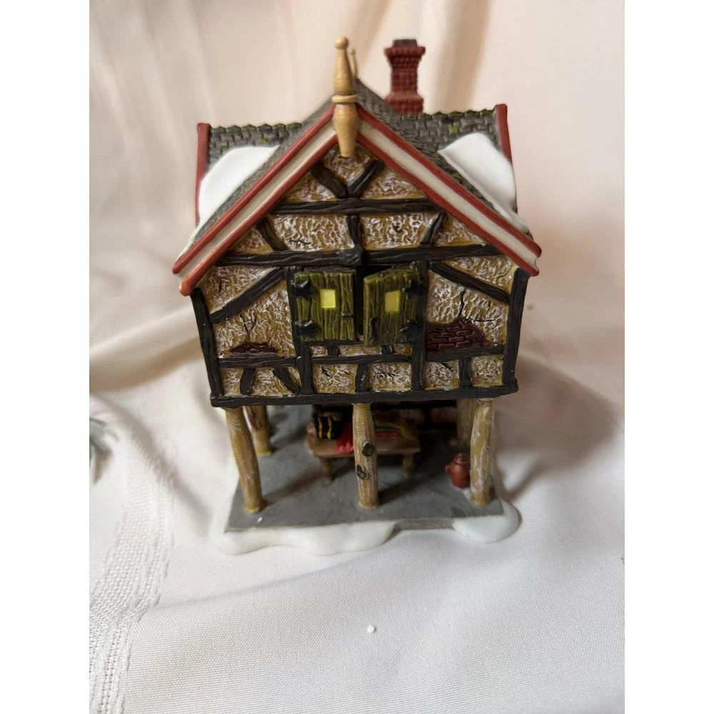 Dept 56 Plumstead Market House #58737 Dickens Village w/box light